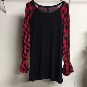 2X Red Buffalo plaid and Black Blouse